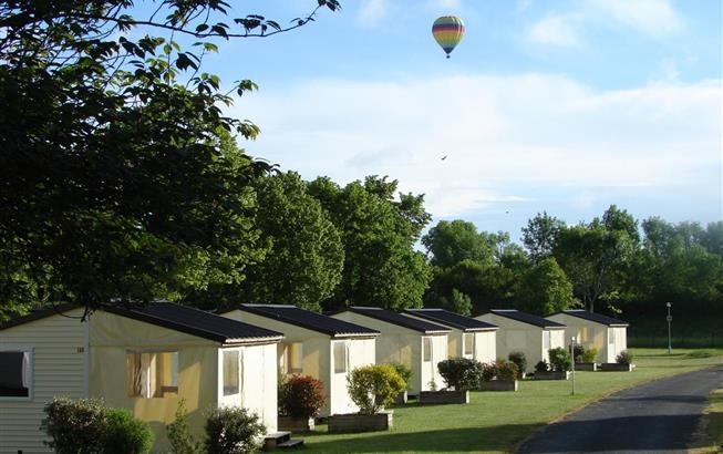 Hébergement-camping-vendome-tithome - Camping Au Cœur de Vendôme