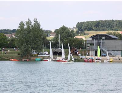 Base de loisirs de Villiers-sur-Loir à proximité du camping au coeur de Vendôme